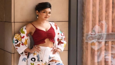 আপাতত বিয়ের পরিকল্পনা নেই জয়ার, তবে রয়েছে প্রেম!